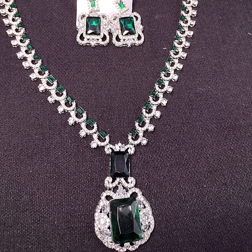 Necklace set